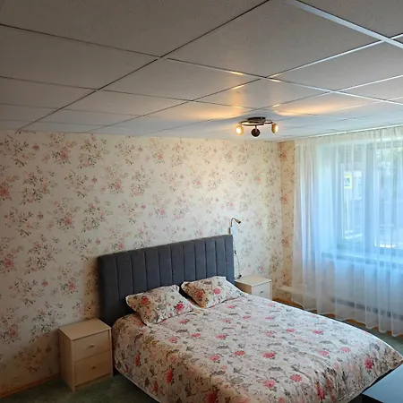 Parkside Family Apartman